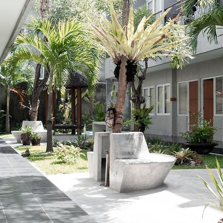Seruni Guest House Denpasar Extérieur photo