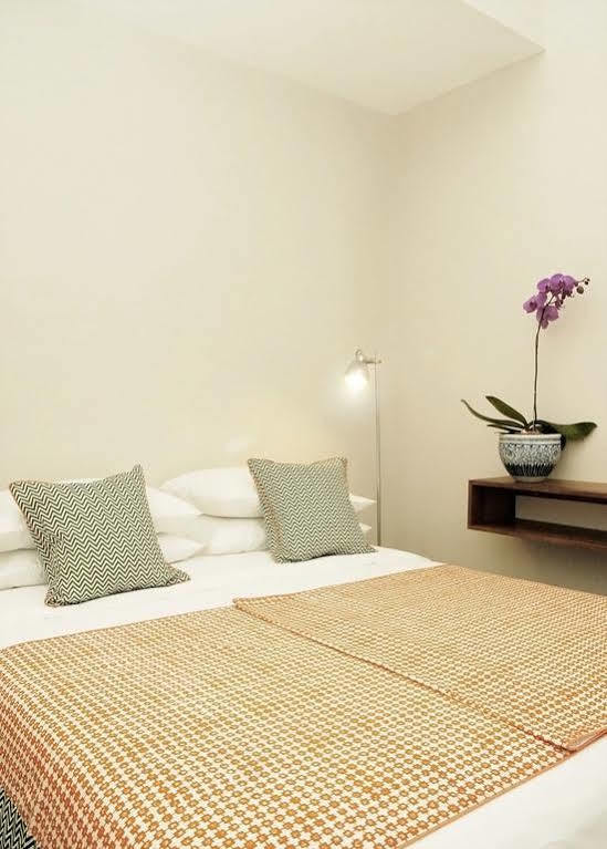 Seruni Guest House Denpasar Extérieur photo