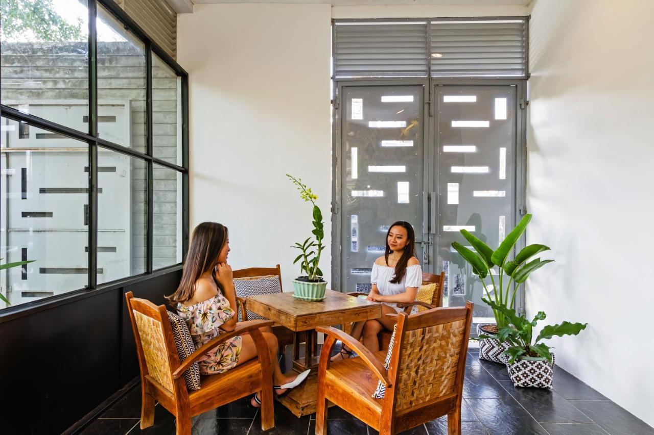 Seruni Guest House Denpasar Extérieur photo