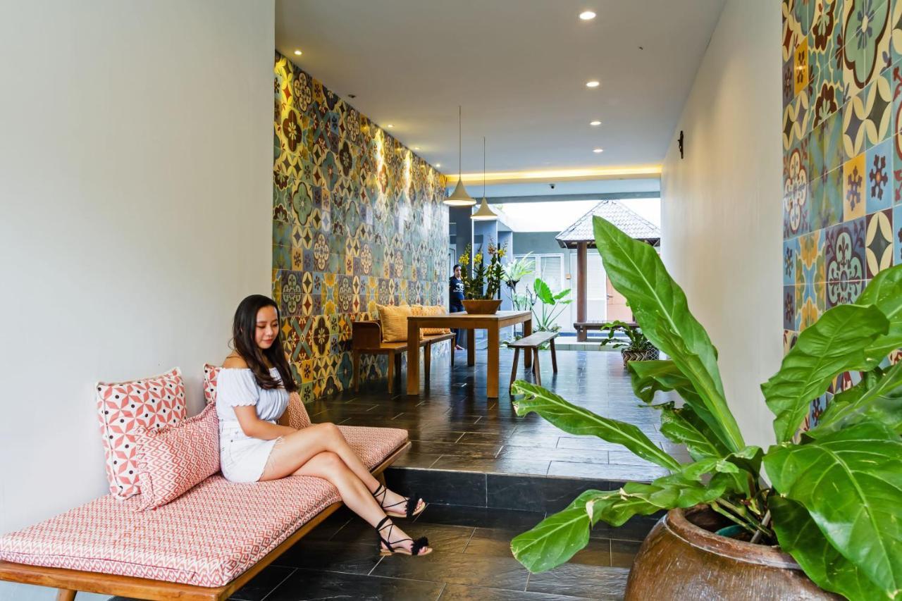 Seruni Guest House Denpasar Extérieur photo